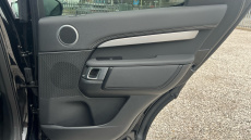 Land Rover Discovery 3.0 D300 R-Dynamic SE 5dr Auto Diesel Station Wagon